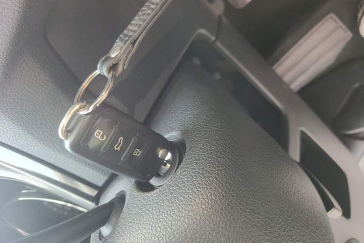 Used Volkswagen C-TREK 2017 1.6L Automatic Comfort Model Vehicle Key
