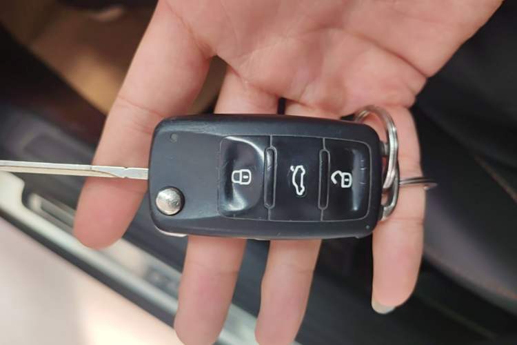 Used Volkswagen C-TREK 2017 1.6L Automatic Comfort Model Vehicle Key