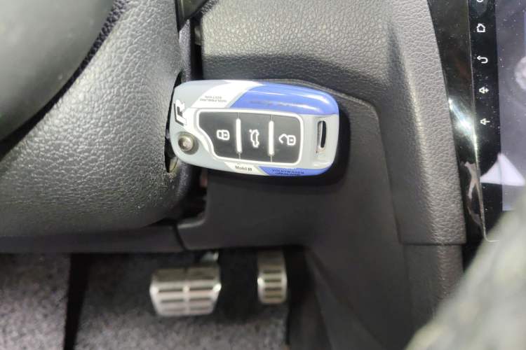 Used Volkswagen C-TREK 2017 1.6L Automatic Comfort Model Vehicle Key