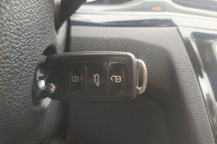 Used Volkswagen C-TREK 2017 1.6L Automatic Comfort Model Vehicle Key