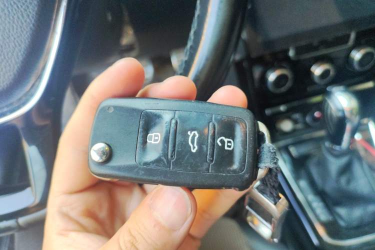 Used Volkswagen C-TREK 2017 230TSI DSG Comfort Version Vehicle Key