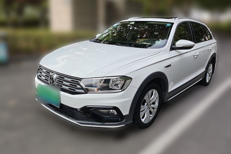 Used Volkswagen C-TREK 2017 1.6L Automatic Comfort Model Guazi used car, China used car export, Used car for sale, Used  cars, Cheapest cars for sale