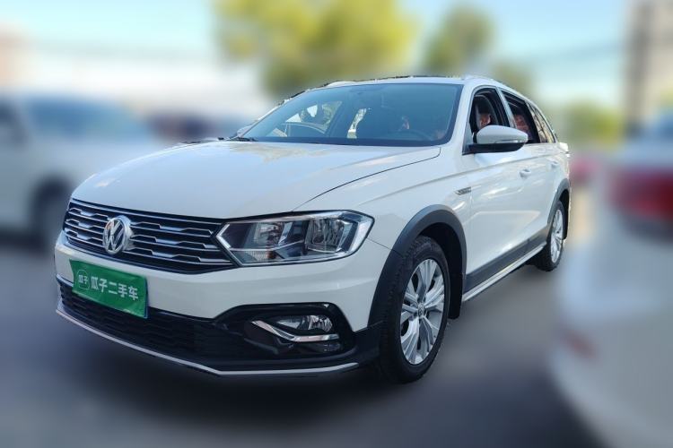 Gebrauchter Volkswagen C-TREK 2017 1.6L Automatic Comfort Model Guazi used car, China used car export, Used car for sale, Used  cars, Cheapest cars for sale