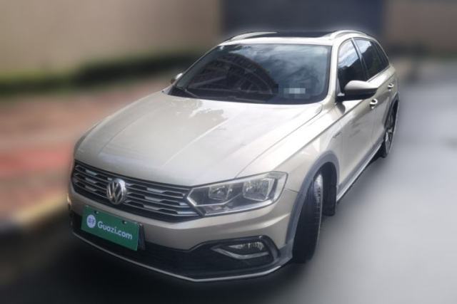 Ojetý Volkswagen C-TREK 2017 230TSI DSG Comfort Version