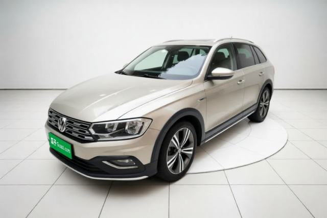 Używany Volkswagen C-TREK 2017 230TSI DSG Luxury Model