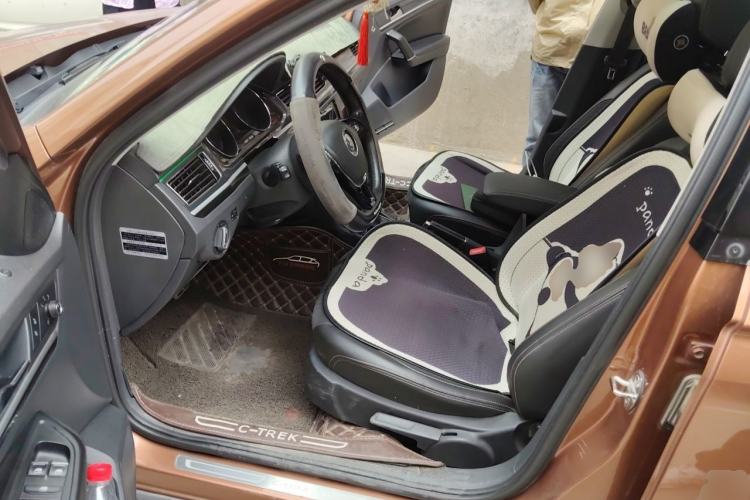 Used Volkswagen C-TREK 2017 230TSI DSG Luxury Model Driver Seat