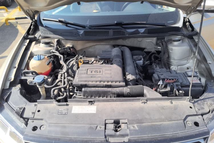 Used Volkswagen C-TREK 2017 230TSI DSG Comfort Version Engine Bay