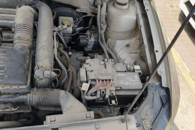 Used Volkswagen C-TREK 2017 230TSI DSG Comfort Version Engine Bay Left