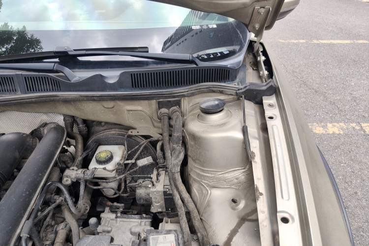 Used Volkswagen C-TREK 2017 1.6L Automatic Comfort Model Engine Bay Left