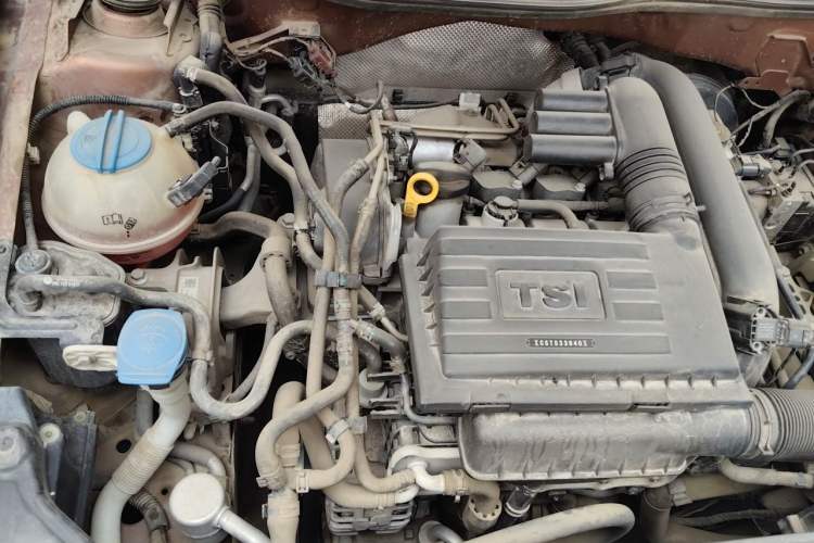 Used Volkswagen C-TREK 2017 230TSI DSG Luxury Model Engine Bay Right