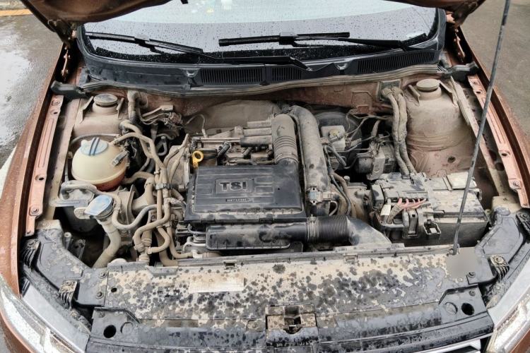 Used Volkswagen C-TREK 2017 230TSI DSG Luxury Model Engine Bay