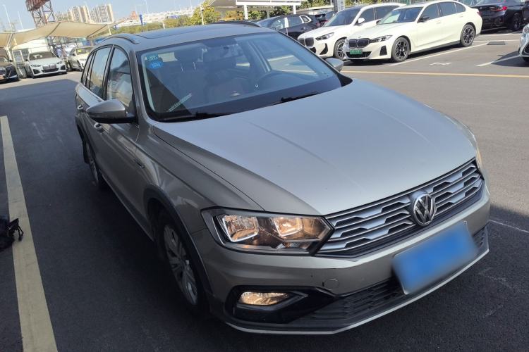 Used Volkswagen C-TREK 2017 230TSI DSG Comfort Version Exterior 2