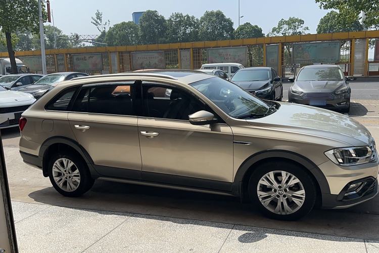 Used Volkswagen C-TREK 2017 1.6L Manual Comfort Model Exterior 2