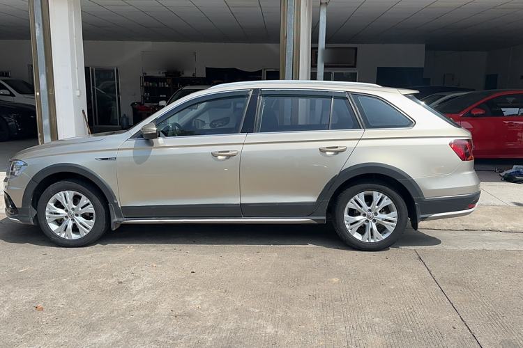 Used Volkswagen C-TREK 2017 1.6L Manual Comfort Model Exterior 5