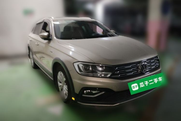 Used Volkswagen C-TREK 2017 1.6L Automatic Comfort Model Front Right 45 Deg