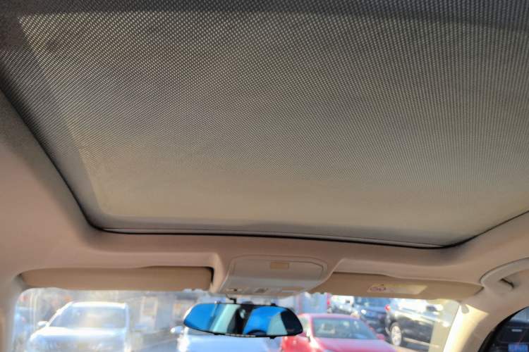 Used Volkswagen C-TREK 2017 1.6L Automatic Comfort Model Headliner