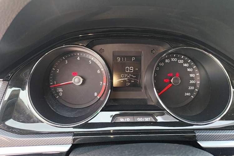 Used Volkswagen C-TREK 2017 1.6L Automatic Comfort Model Instrument Cluster