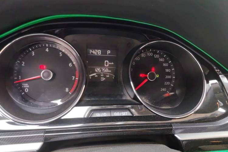 Used Volkswagen C-TREK 2017 230TSI DSG Luxury Model Instrument Cluster