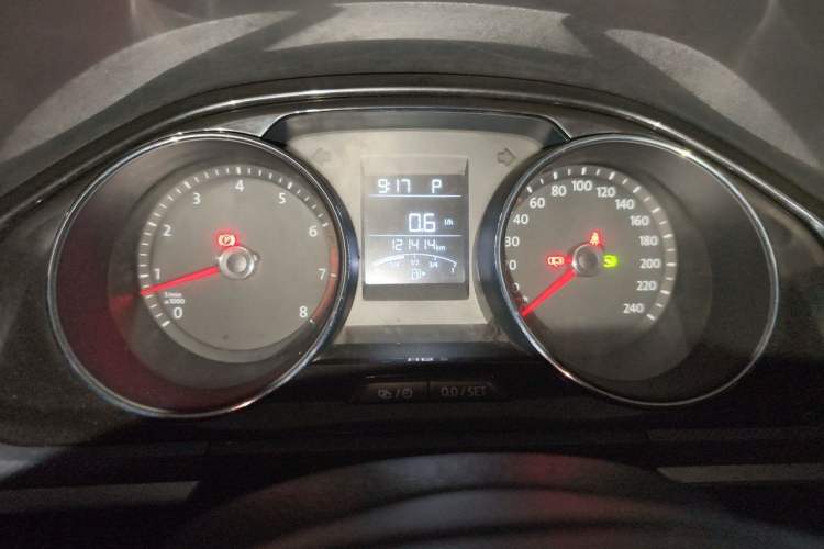 Used Volkswagen C-TREK 2017 1.6L Automatic Comfort Model Instrument Cluster