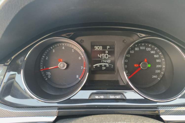 Used Volkswagen C-TREK 2017 1.6L Automatic Comfort Model Instrument Cluster