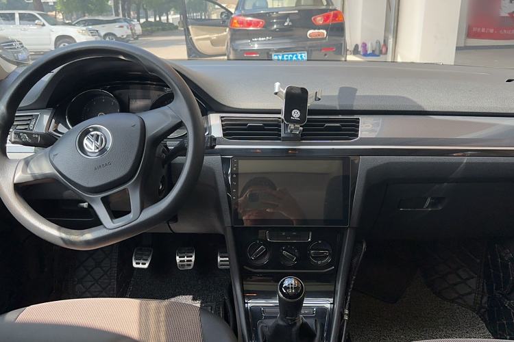 Used Volkswagen C-TREK 2017 1.6L Manual Comfort Model Interior 3