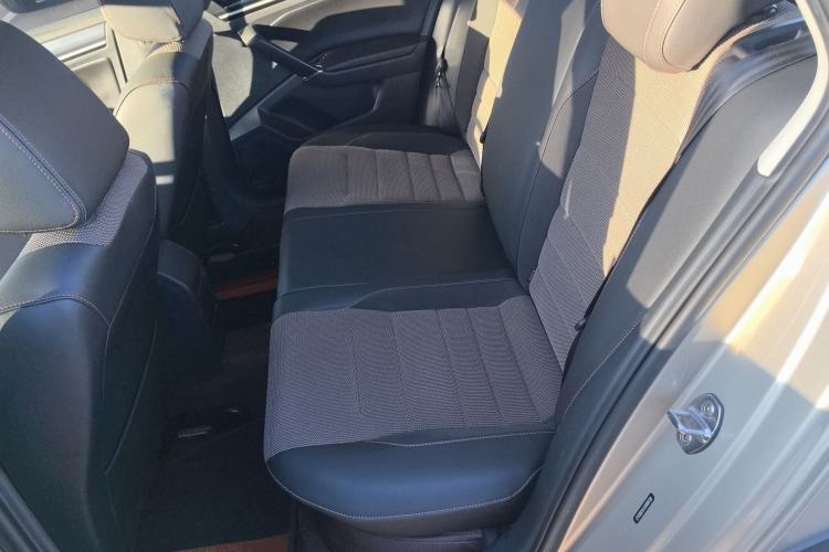 Used Volkswagen C-TREK 2017 1.6L Automatic Comfort Model Interior 4