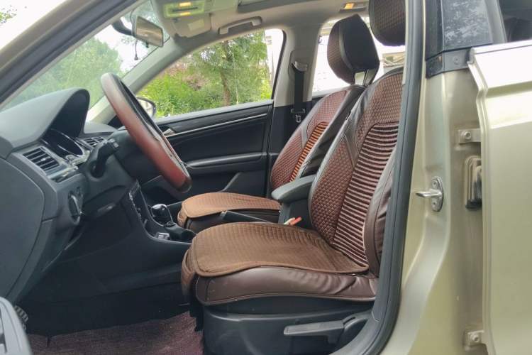 Used Volkswagen C-TREK 2017 1.6L Automatic Comfort Model Left Front Seat