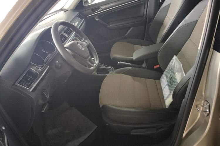 Used Volkswagen C-TREK 2017 1.6L Automatic Comfort Model Left Front Seat