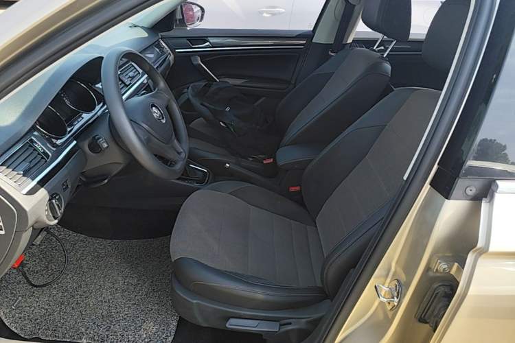 Used Volkswagen C-TREK 2017 1.6L Automatic Comfort Model Left Front Seat