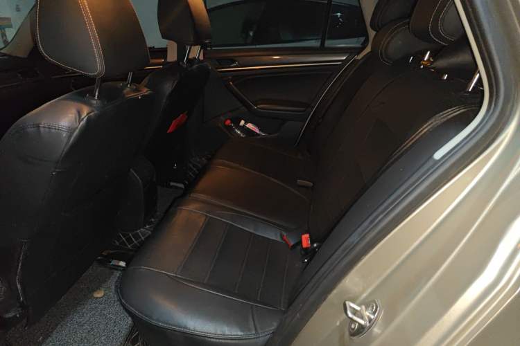 Used Volkswagen C-TREK 2017 230TSI DSG Comfort Version Left Rear Seat