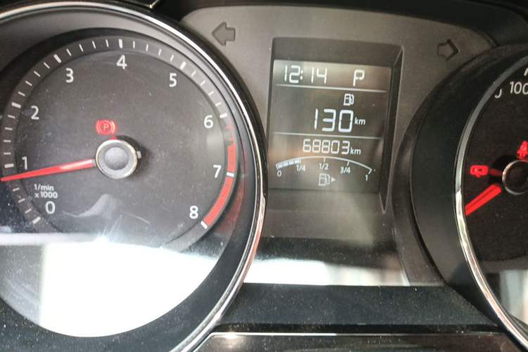Used Volkswagen C-TREK 2017 1.6L Automatic Comfort Model Odometer Close Up