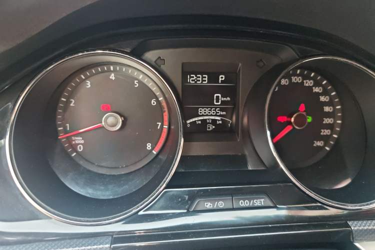 Used Volkswagen C-TREK 2017 1.6L Automatic Comfort Model Odometer Close Up