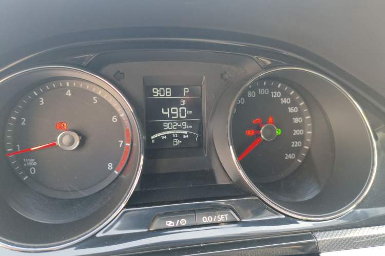 Used Volkswagen C-TREK 2017 1.6L Automatic Comfort Model Odometer Close Up