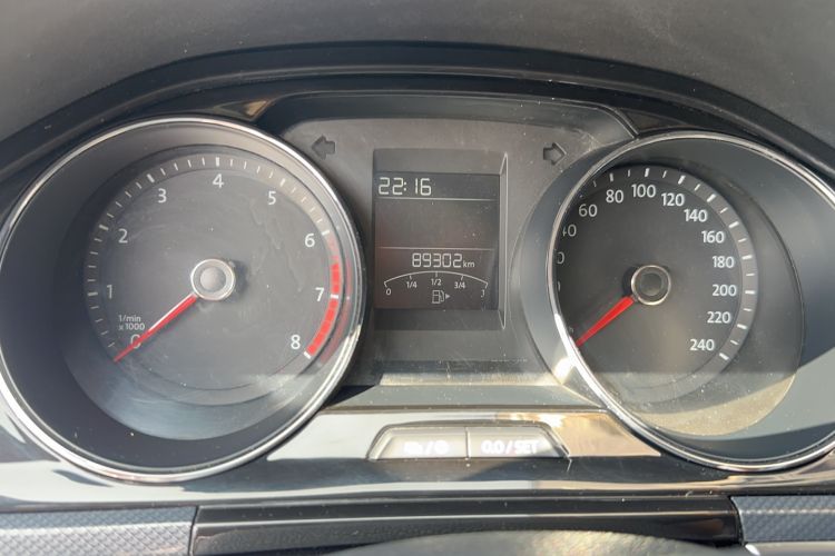 Used Volkswagen C-TREK 2017 1.6L Manual Comfort Model Odometer Close Up
