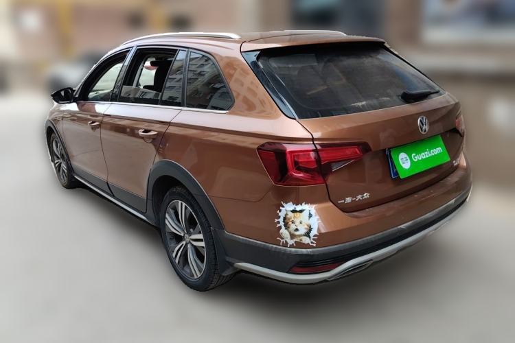 Used Volkswagen C-TREK 2017 230TSI DSG Luxury Model Rear Left 45 Deg