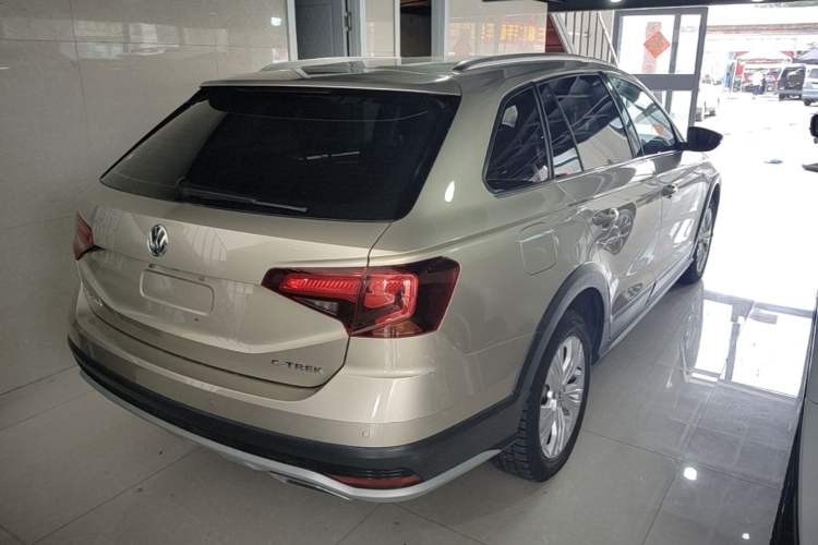 Used Volkswagen C-TREK 2017 1.6L Automatic Comfort Model Rear Right 45 Deg