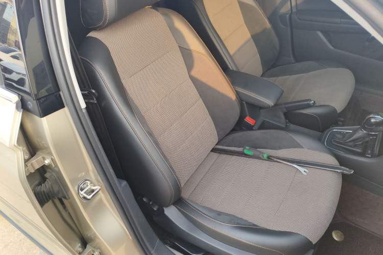 Used Volkswagen C-TREK 2017 1.6L Automatic Comfort Model Right Front Seat