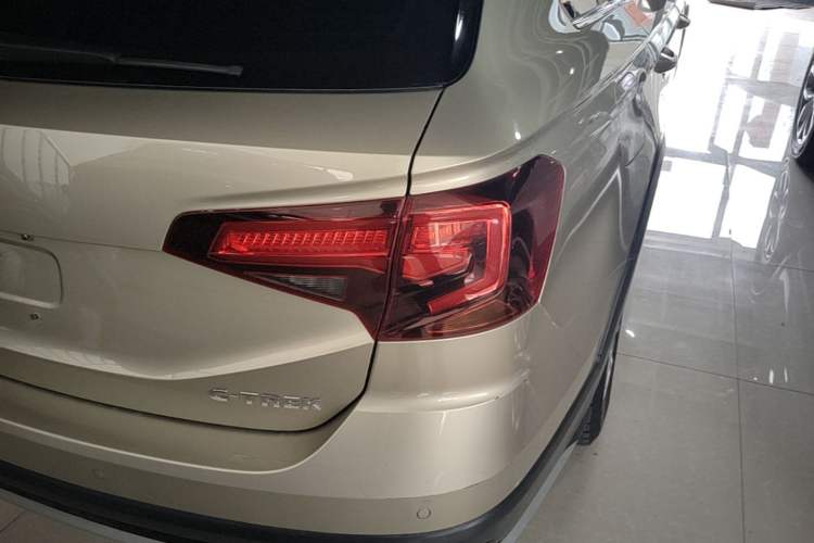 Used Volkswagen C-TREK 2017 1.6L Automatic Comfort Model Right Rear Taillight