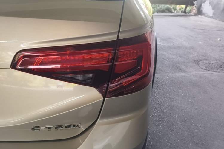 Used Volkswagen C-TREK 2017 1.6L Automatic Comfort Model Right Rear Taillight