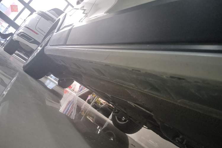 Used Volkswagen C-TREK 2017 1.6L Automatic Comfort Model Right Side Sill