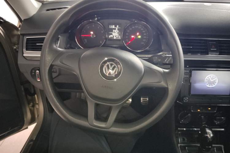 Used Volkswagen C-TREK 2017 1.6L Automatic Comfort Model Steering Wheel