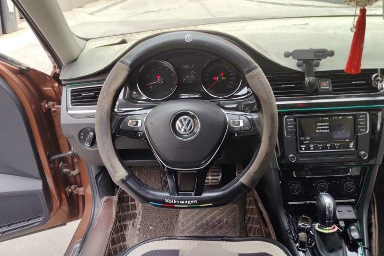 Used Volkswagen C-TREK 2017 230TSI DSG Luxury Model Steering Wheel