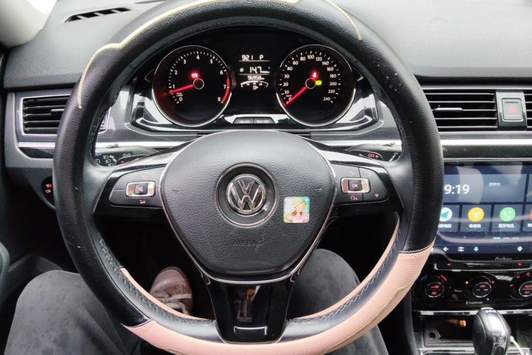 Used Volkswagen C-TREK 2017 230TSI DSG Luxury Model Steering Wheel