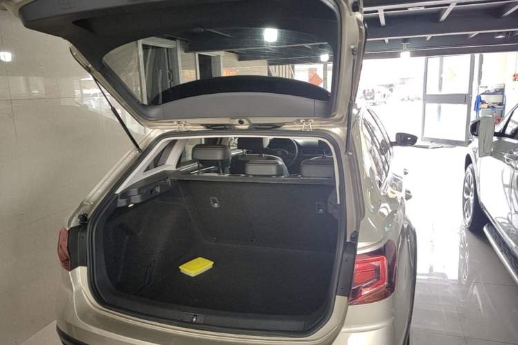 Used Volkswagen C-TREK 2017 1.6L Automatic Comfort Model Trunk