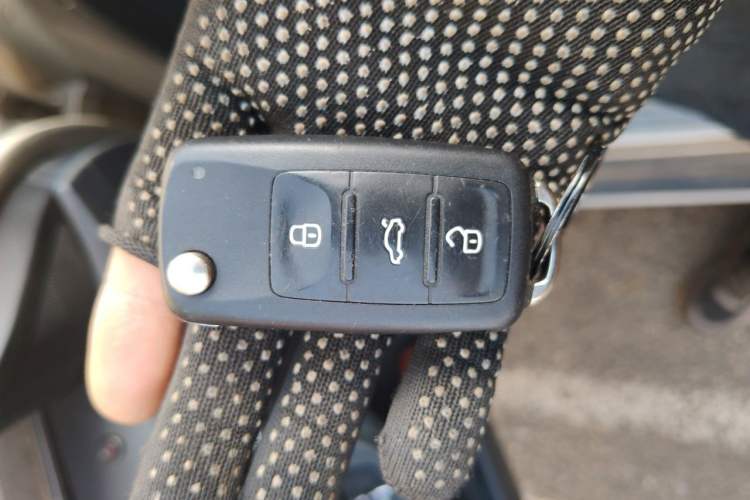 Used Volkswagen C-TREK 2017 1.6L Automatic Comfort Model Vehicle Key