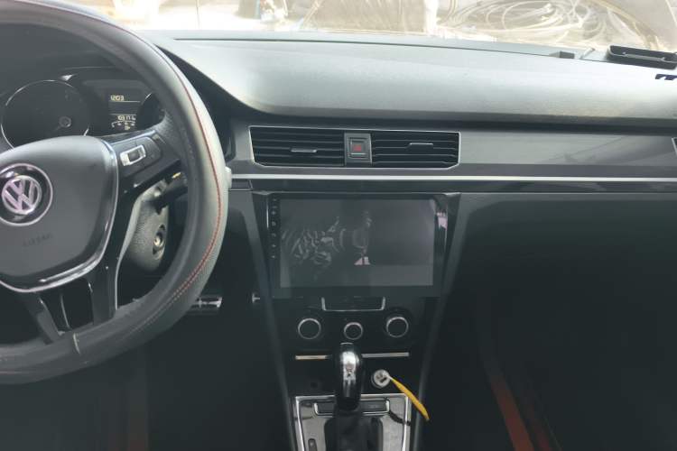 Used Volkswagen C-TREK 2018 1.5L Automatic Comfort Model Audio And AC Panel