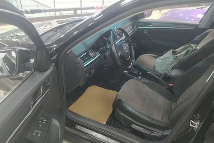 Used Volkswagen C-TREK 2018 1.5L Automatic Comfort Model Driver Seat