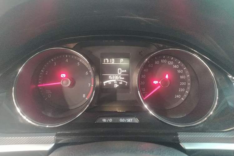 Used Volkswagen C-TREK 2018 1.5L Automatic Comfort Model Instrument Cluster