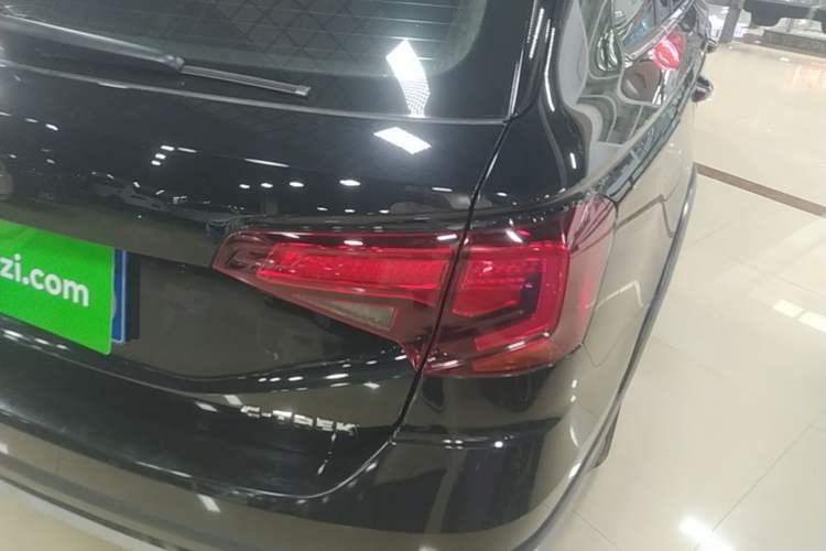 Used Volkswagen C-TREK 2018 1.5L Automatic Comfort Model Right Rear Taillight
