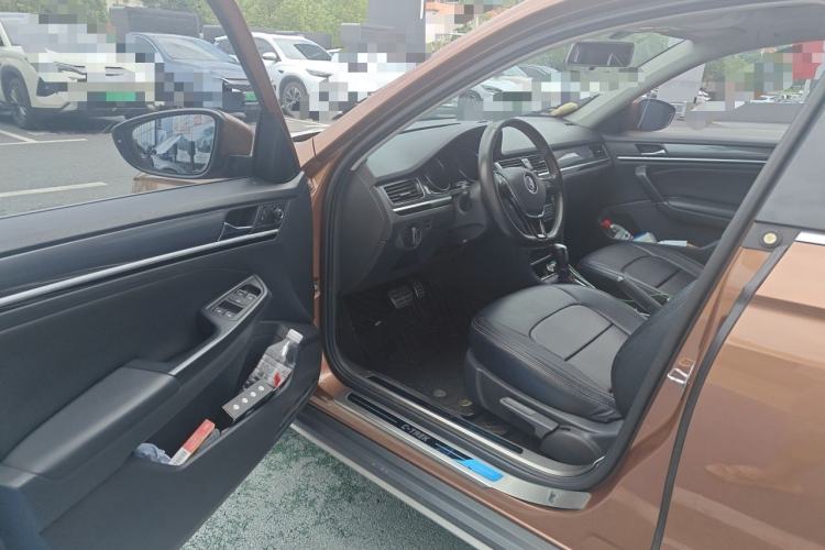 Used Volkswagen C-TREK 2018 1.5L Automatic Comfort Model Driver Seat